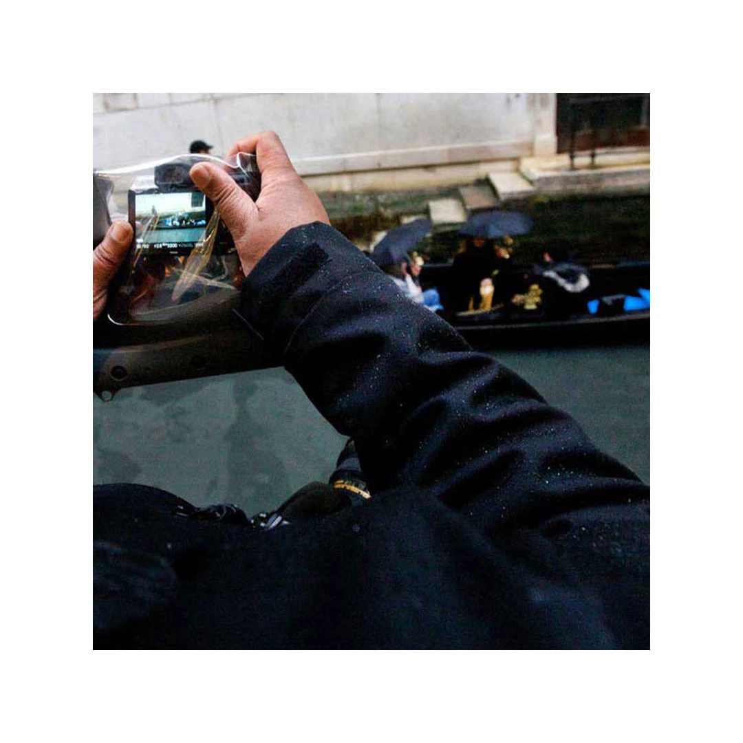 OPEN BOX BARGAINS Aquapac Waterproof Camera Case - Large Waterproof Bags And Cases 6 OPEN BOX BARGAINS Aquapac Waterproof Camera Case - Large Waterproof Bags And Cases