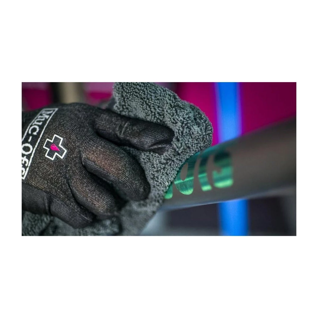 MUC-OFF Cleaning And Maintenance Premium Microfibre Polishing Cloth / Split-Fibre Cleaning, Drying Duster - Blue 6 MUC-OFF Cleaning And Maintenance Premium Microfibre Polishing Cloth / Split-Fibre Cleaning, Drying Duster - Blue